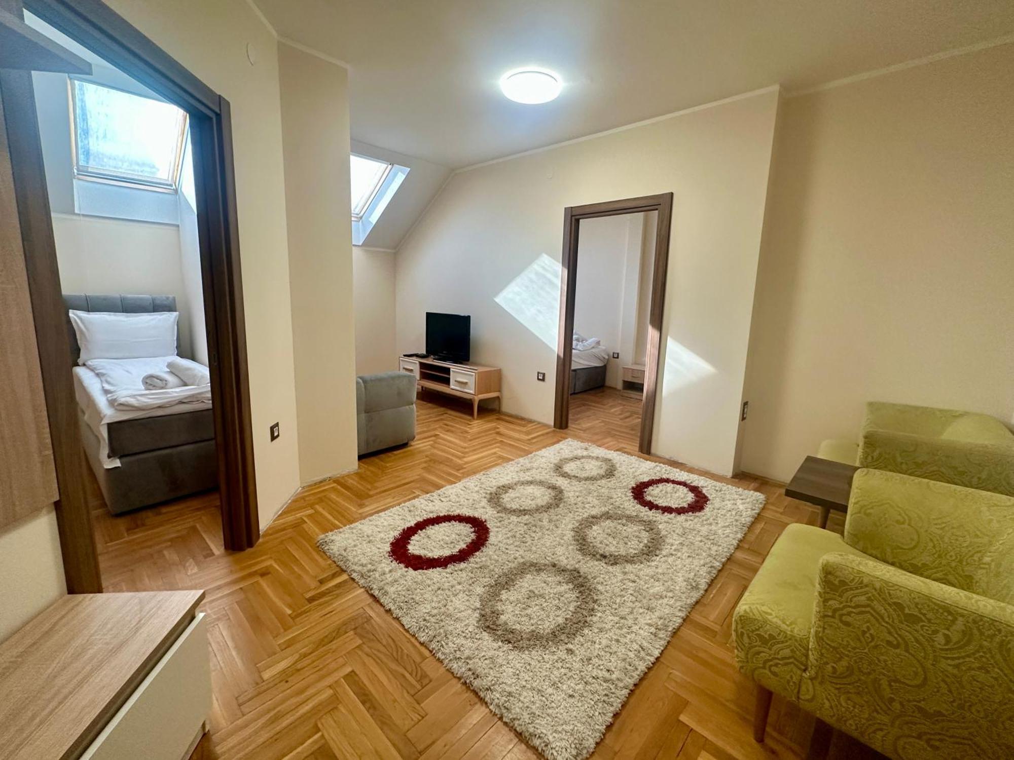 Agape Villa Apartments Нови Сад Екстериор снимка