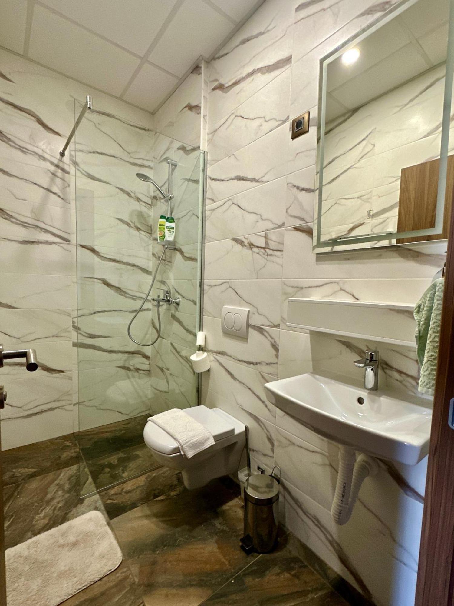 Agape Villa Apartments Нови Сад Екстериор снимка