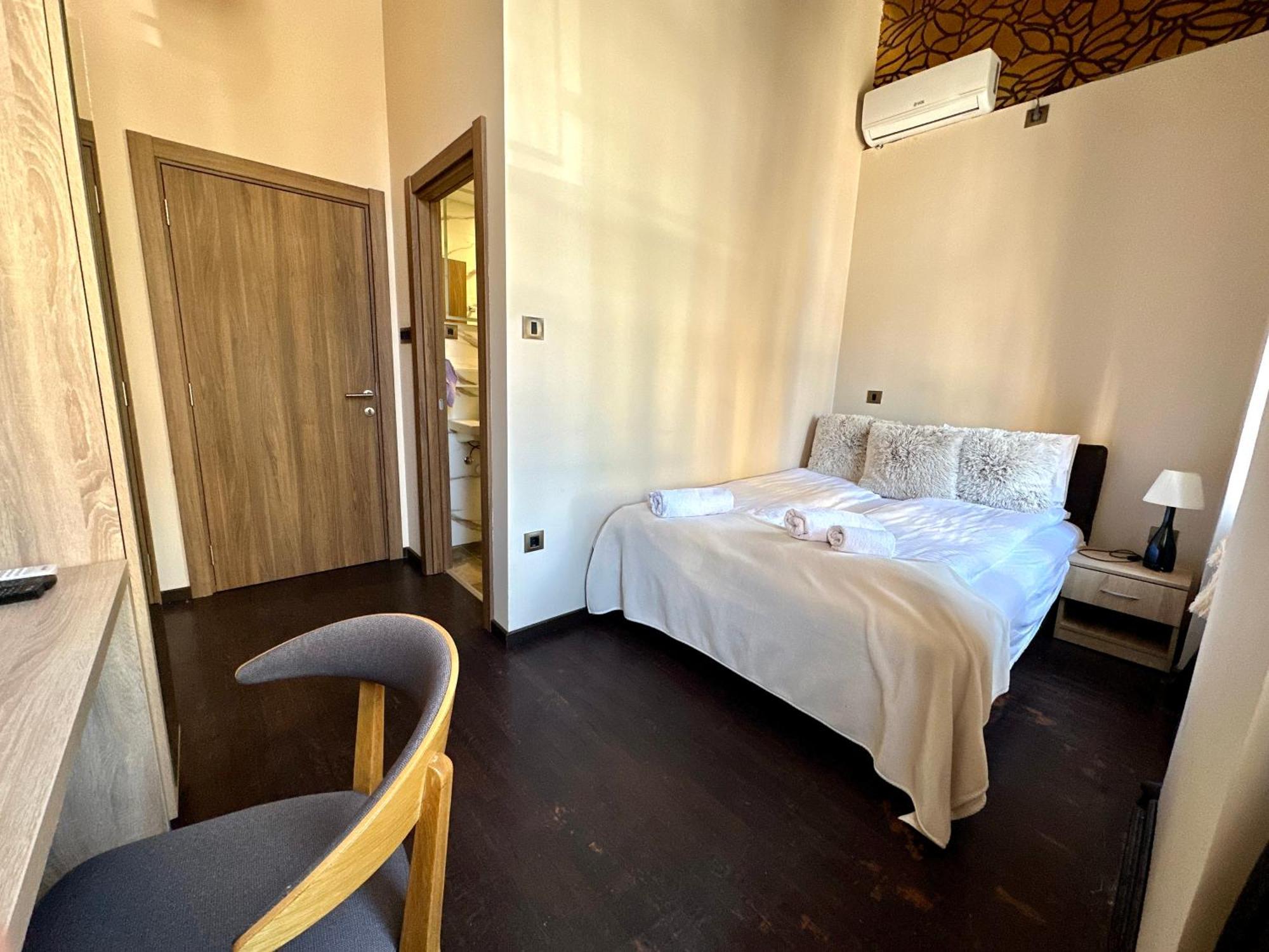 Agape Villa Apartments Нови Сад Екстериор снимка